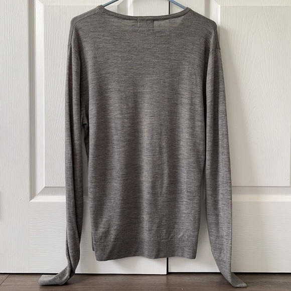 H&M merino wool vneck sweater - Picture 5 of 7